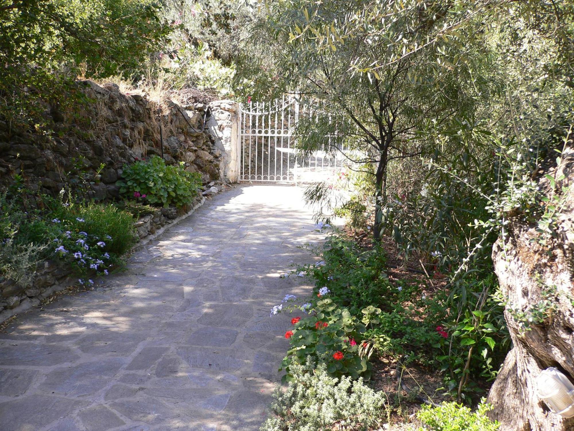 Studios Kyparissi & Spa Tirós Exterior foto